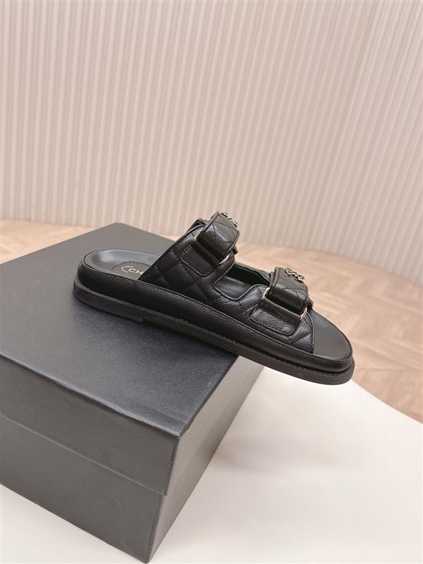 2025112818444039 280